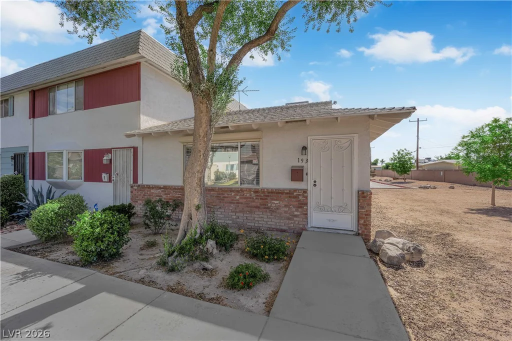 193 Greenbriar Townhouse, Las Vegas, NV 89121