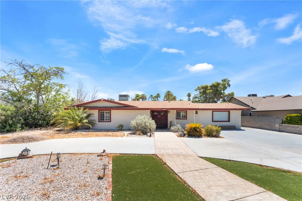 501 Lacy, Las Vegas, NV 89107