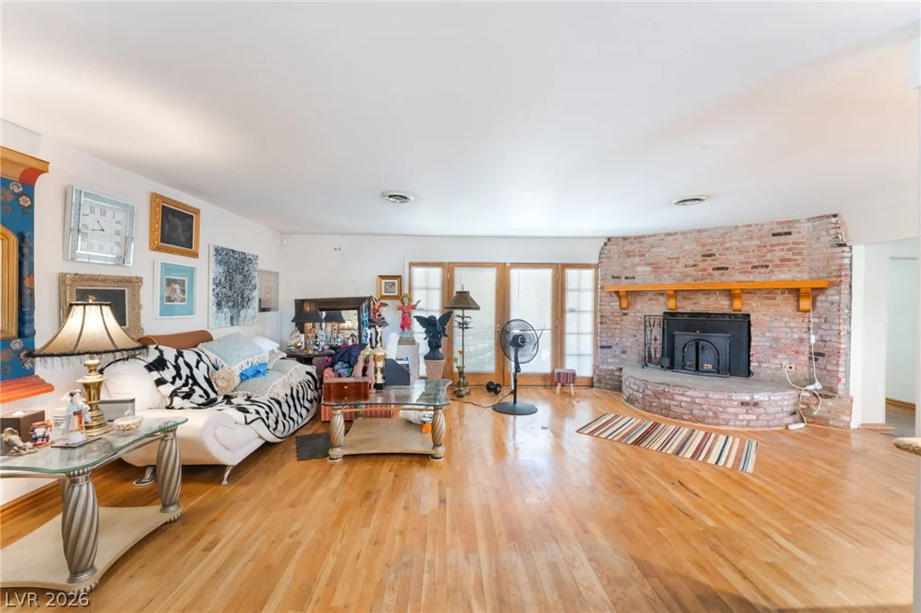 501 Lacy, Las Vegas, NV 89107