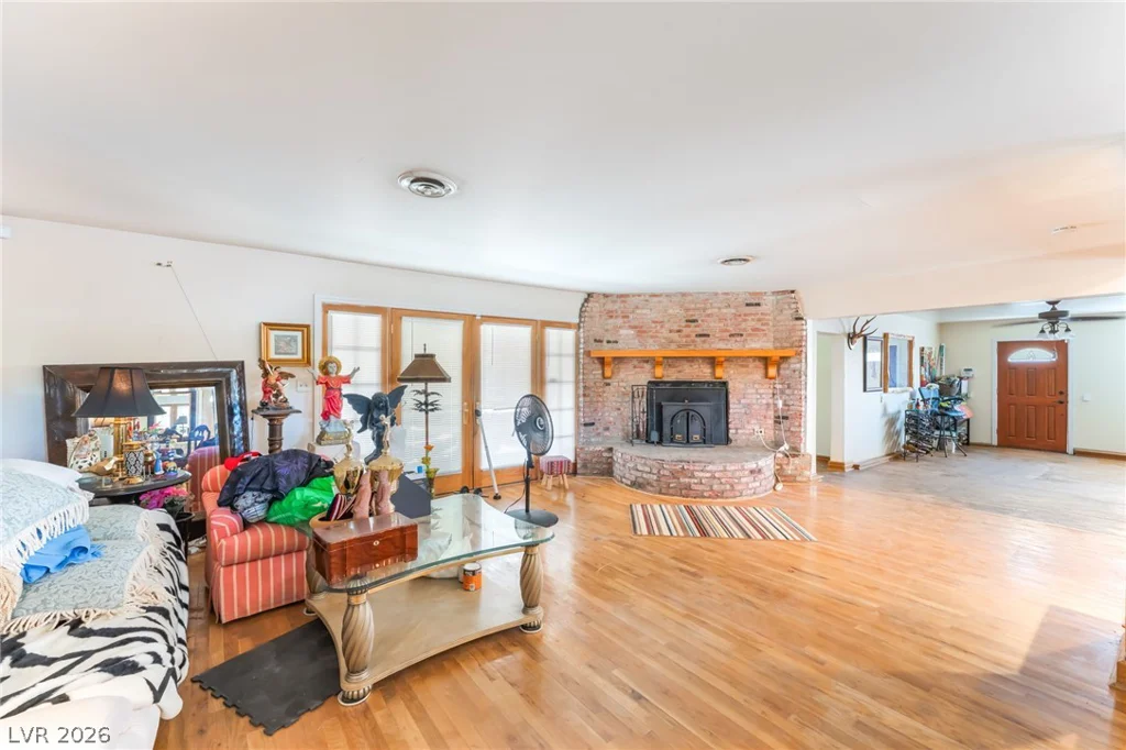 501 Lacy, Las Vegas, NV 89107