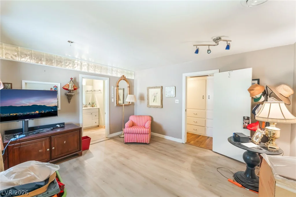 501 Lacy, Las Vegas, NV 89107