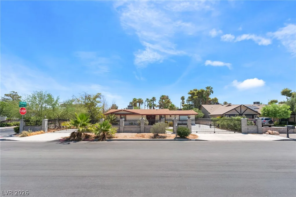 501 Lacy, Las Vegas, NV 89107