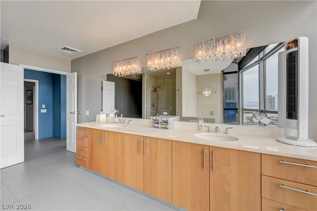 200 Sahara, Las Vegas, NV 89102