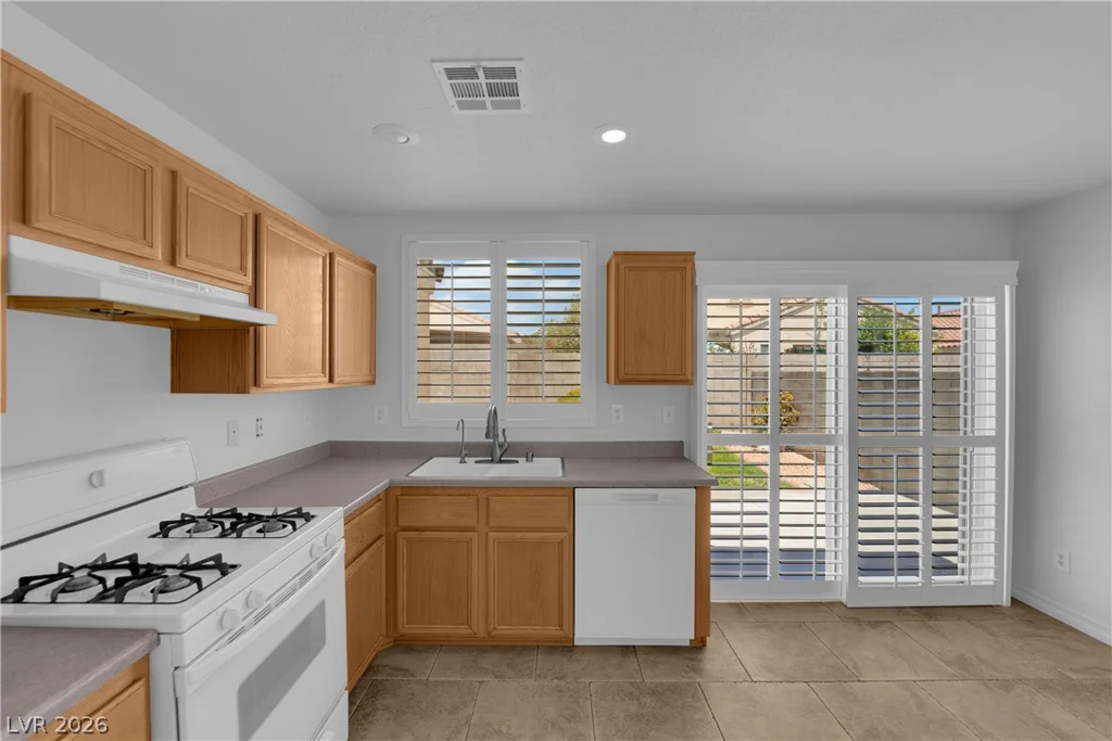 8548 Shady Pines, Las Vegas, NV 89143