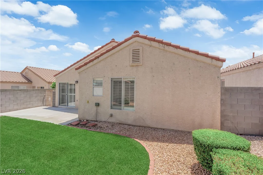 8548 Shady Pines, Las Vegas, NV 89143