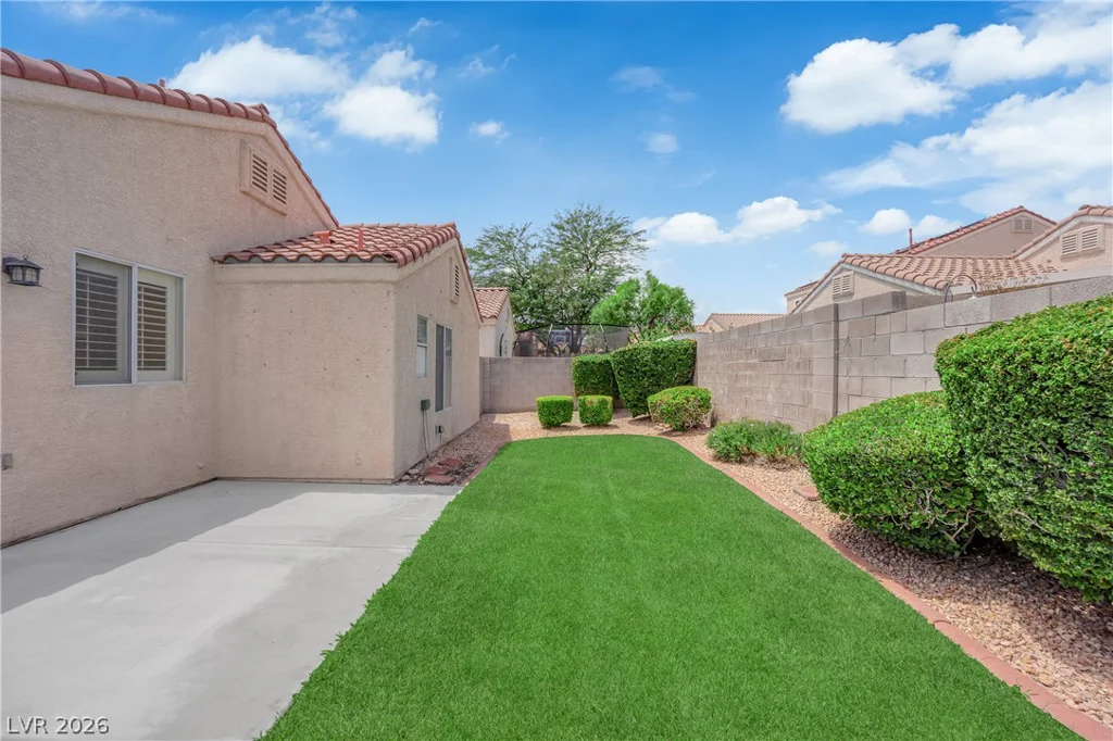 8548 Shady Pines, Las Vegas, NV 89143