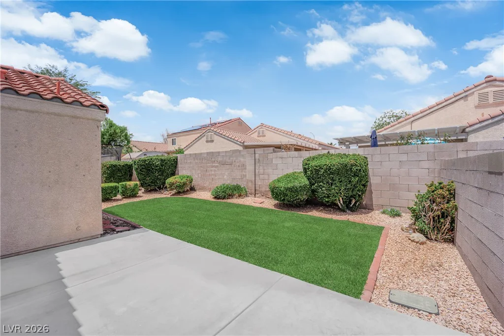 8548 Shady Pines, Las Vegas, NV 89143