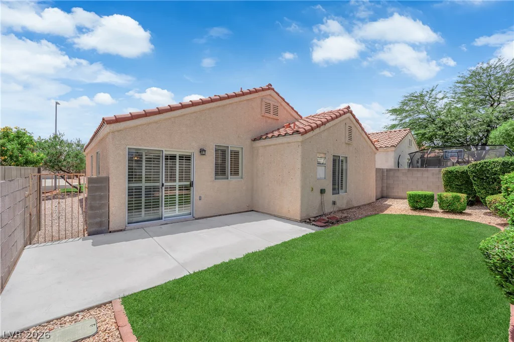 8548 Shady Pines, Las Vegas, NV 89143
