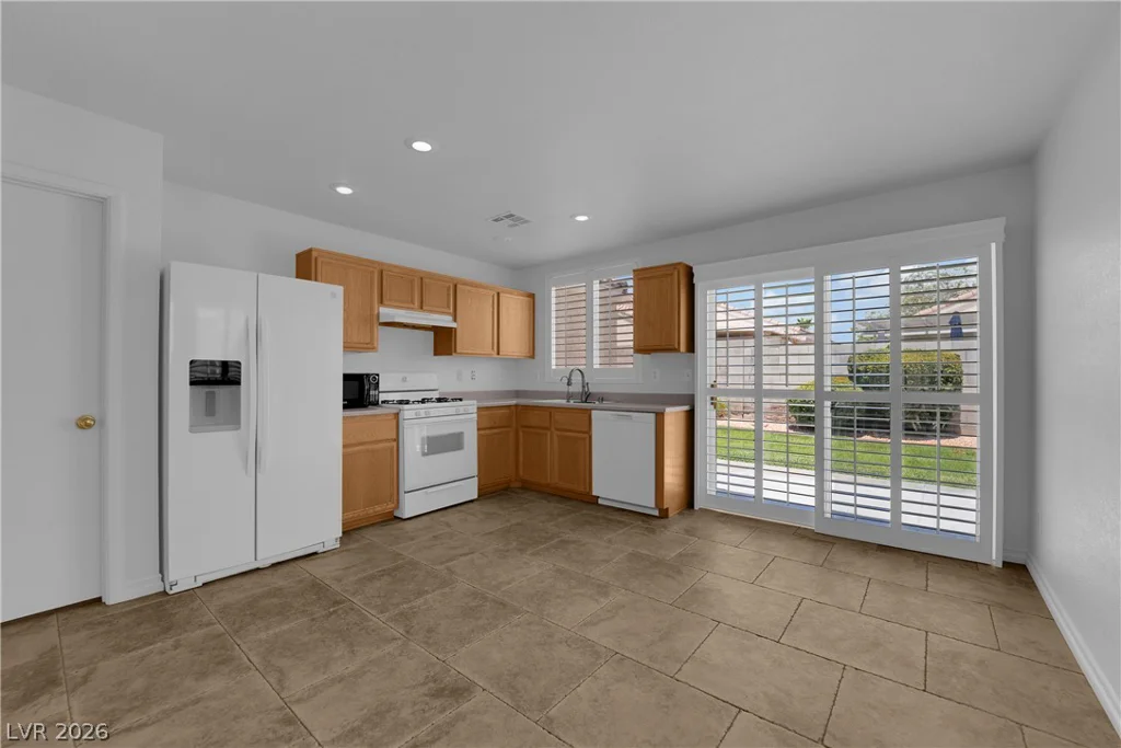 8548 Shady Pines, Las Vegas, NV 89143