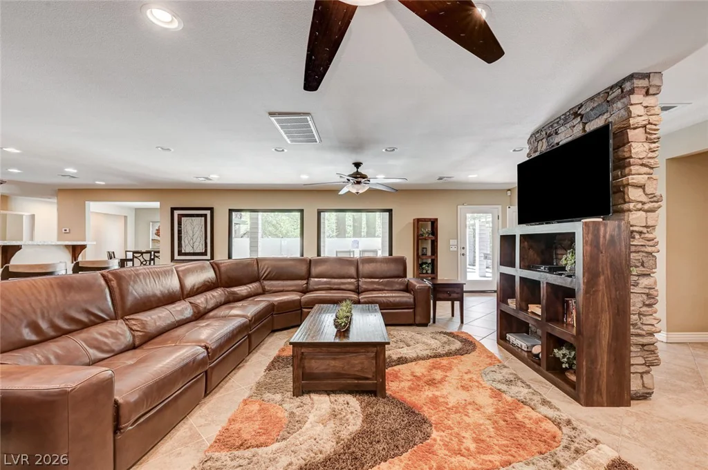 2701 Alta, Las Vegas, NV 89107