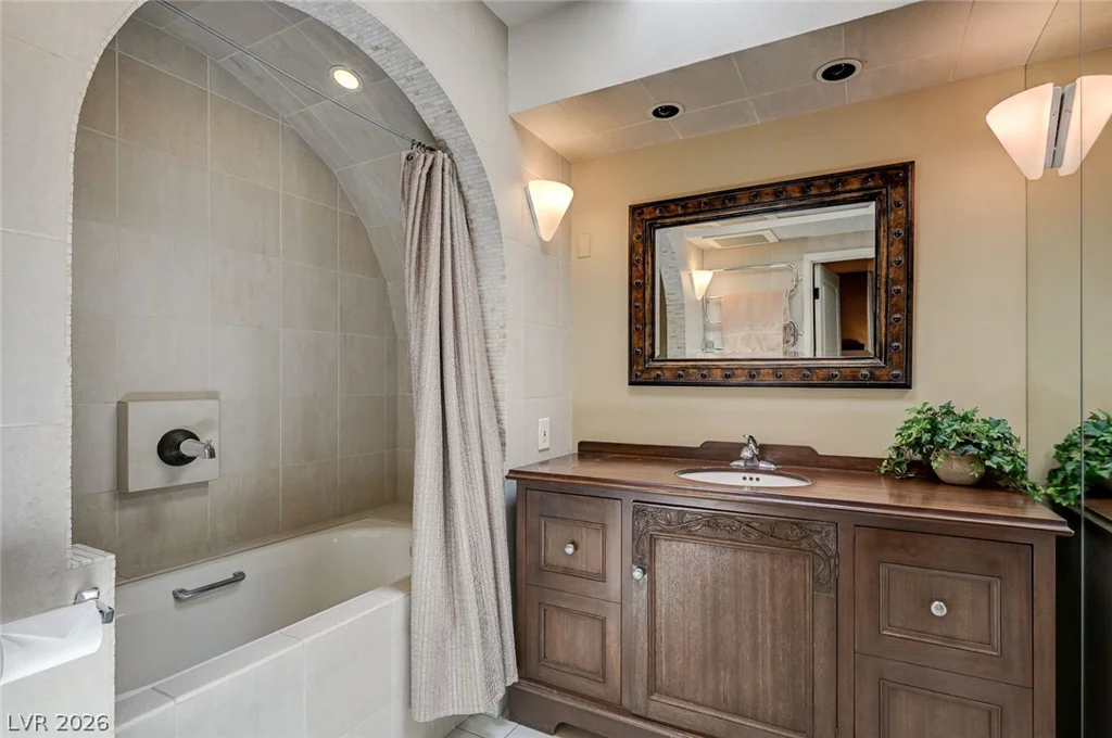 2701 Alta, Las Vegas, NV 89107