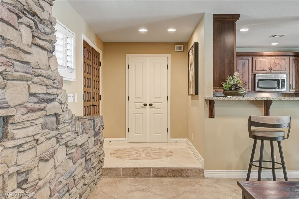 2701 Alta, Las Vegas, NV 89107