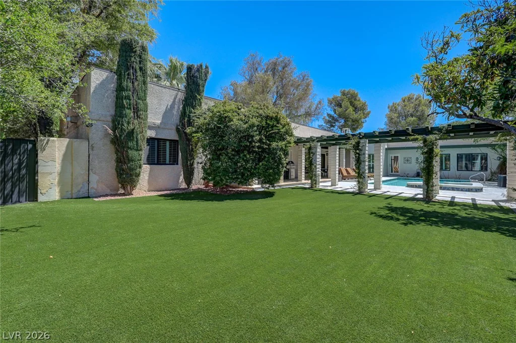 2701 Alta, Las Vegas, NV 89107
