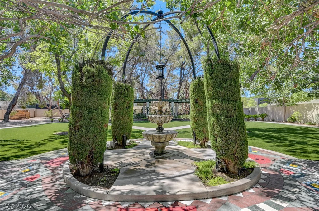 2701 Alta, Las Vegas, NV 89107
