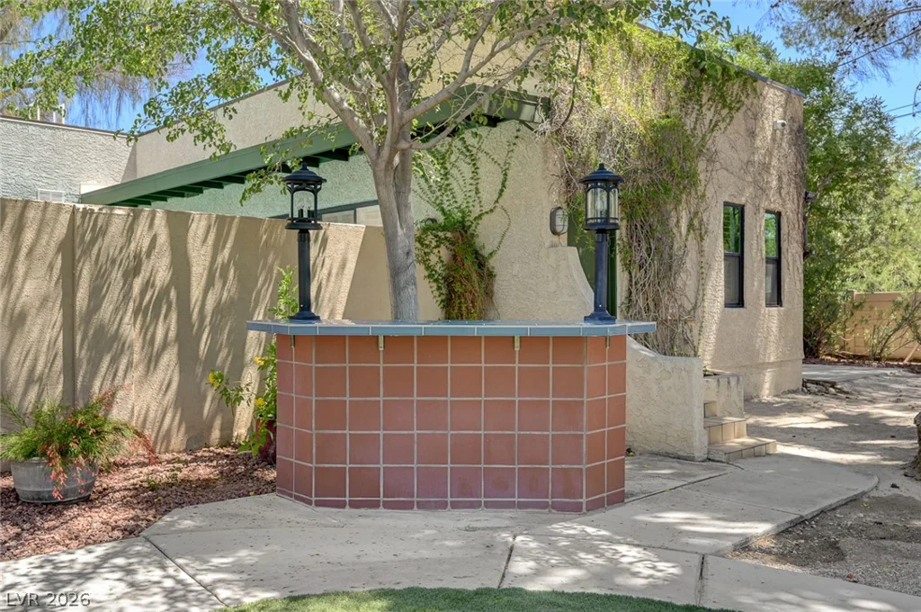 2701 Alta, Las Vegas, NV 89107