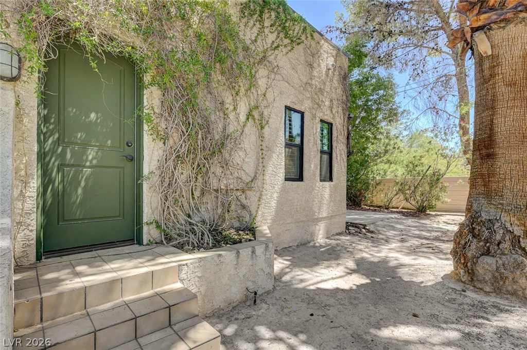 2701 Alta, Las Vegas, NV 89107