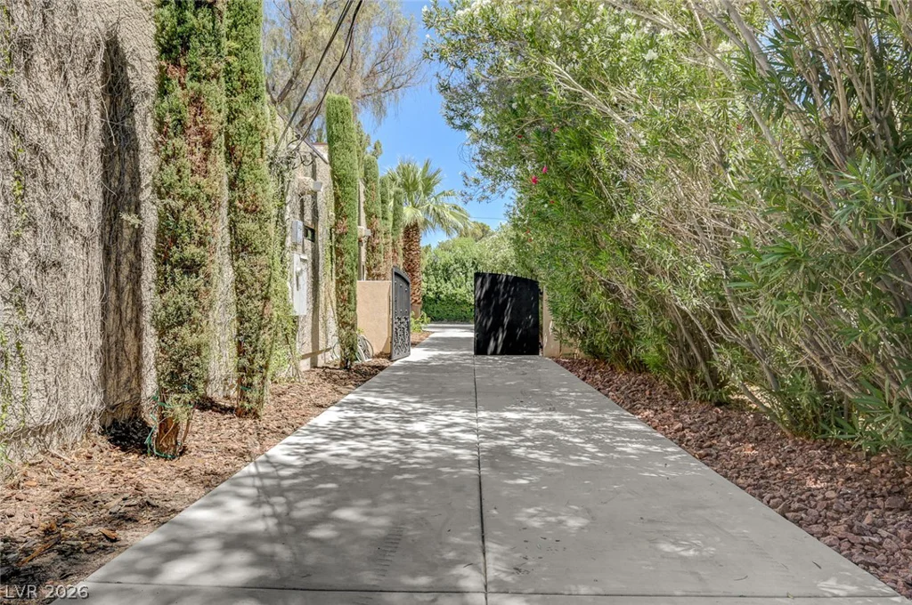 2701 Alta, Las Vegas, NV 89107