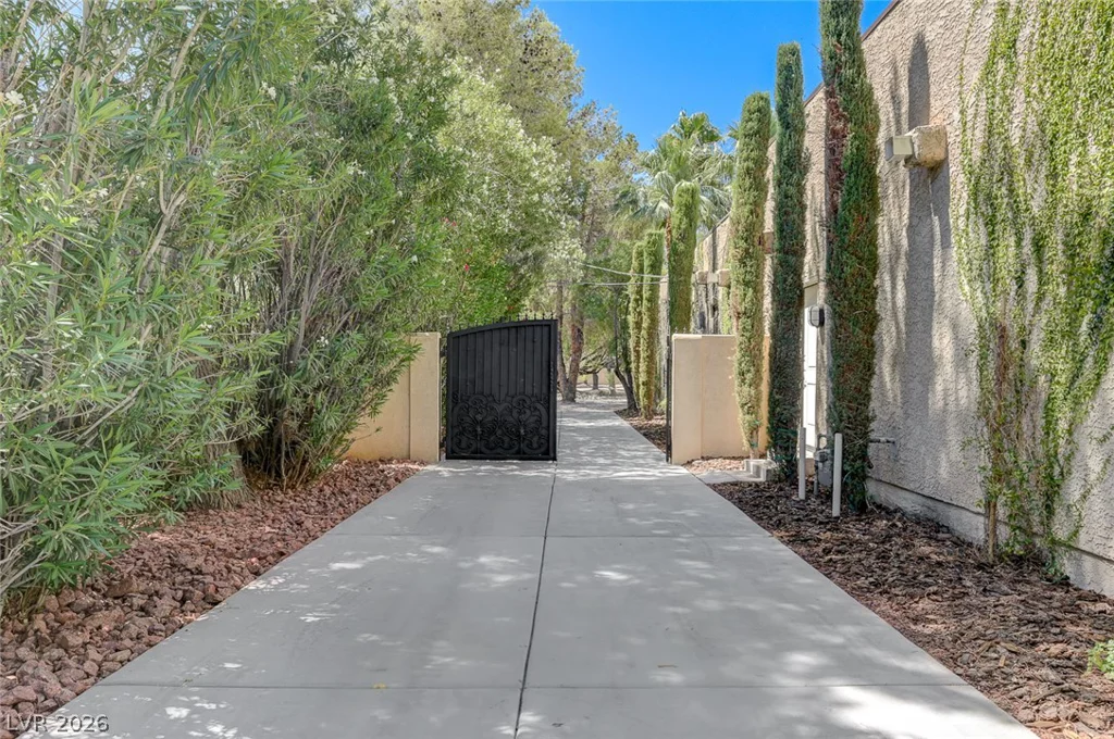 2701 Alta, Las Vegas, NV 89107