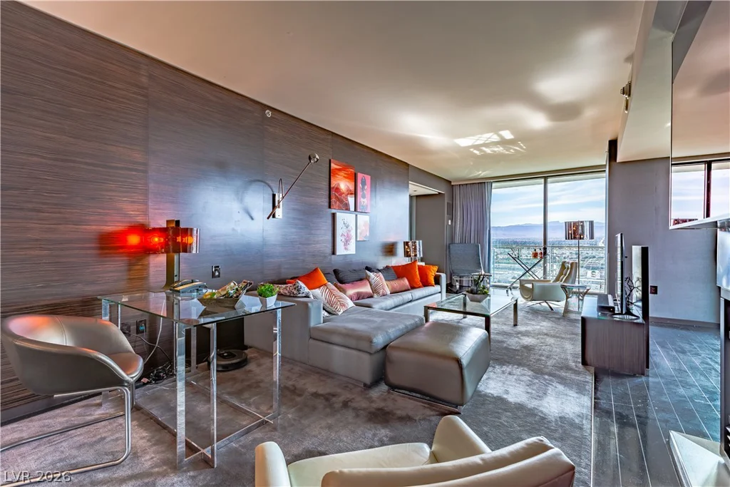 4381 FLAMINGO, Las Vegas, NV 89103