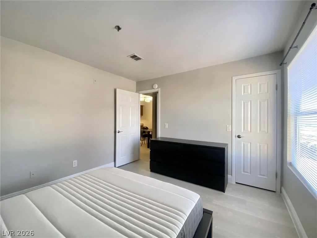 4200 Valley View, Las Vegas, NV 89103