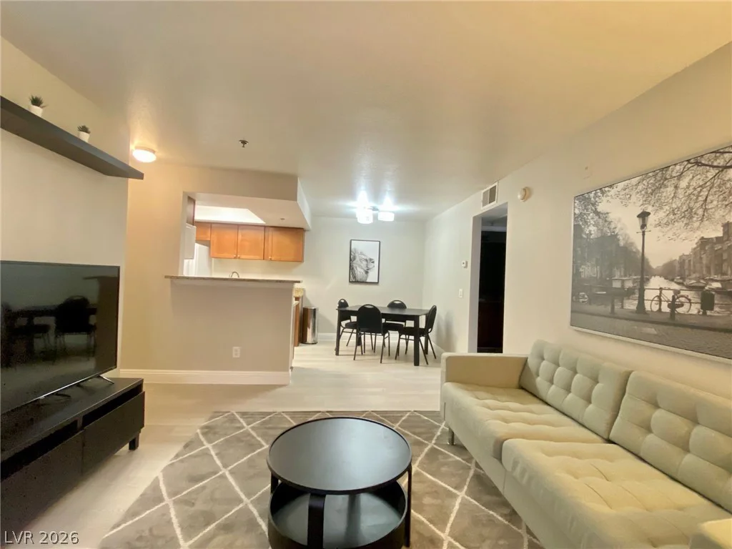 4200 Valley View, Las Vegas, NV 89103
