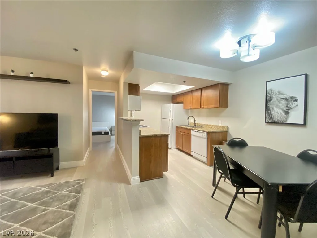 4200 Valley View, Las Vegas, NV 89103