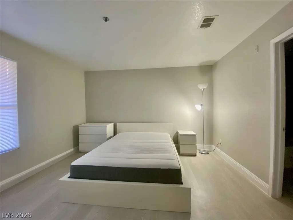 4200 Valley View, Las Vegas, NV 89103