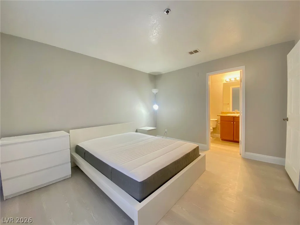 4200 Valley View, Las Vegas, NV 89103