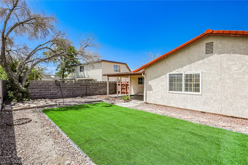 7186 Fenway, Las Vegas, NV 89147