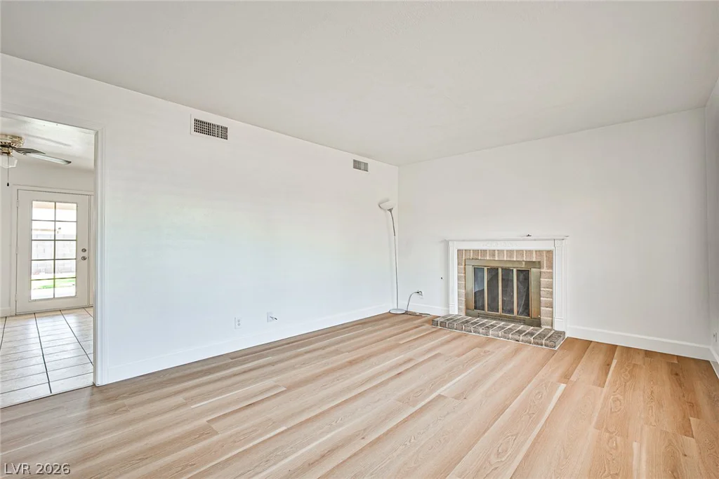 7186 Fenway, Las Vegas, NV 89147