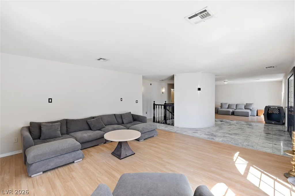435 Los Feliz, Las Vegas, NV 89110