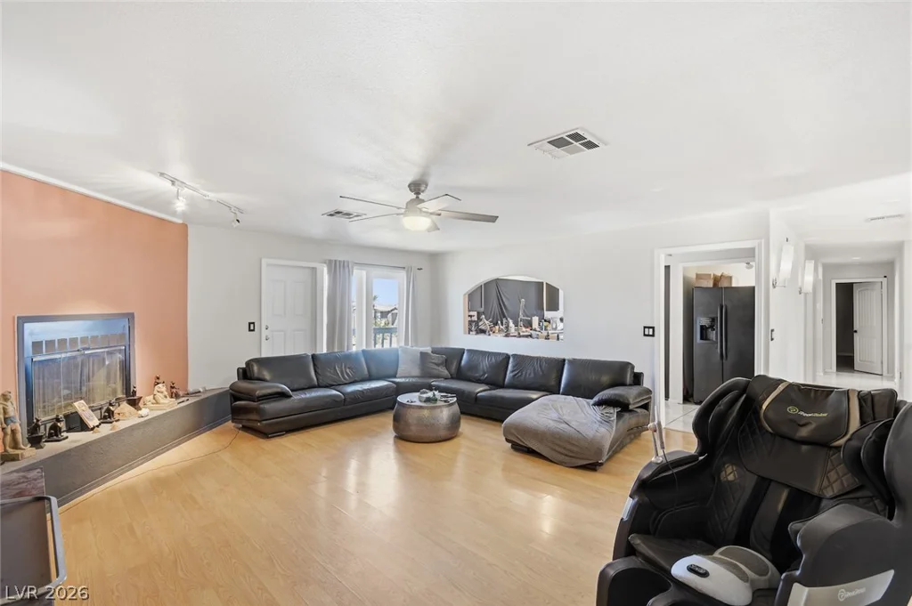 435 Los Feliz, Las Vegas, NV 89110