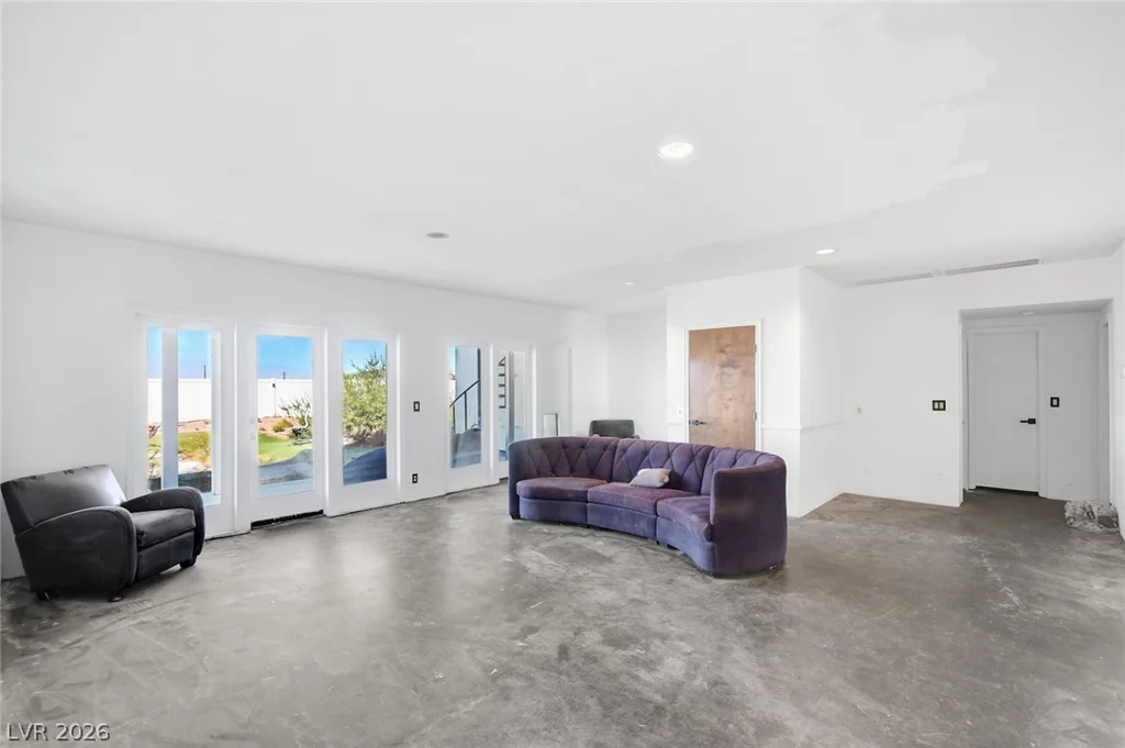 435 Los Feliz, Las Vegas, NV 89110
