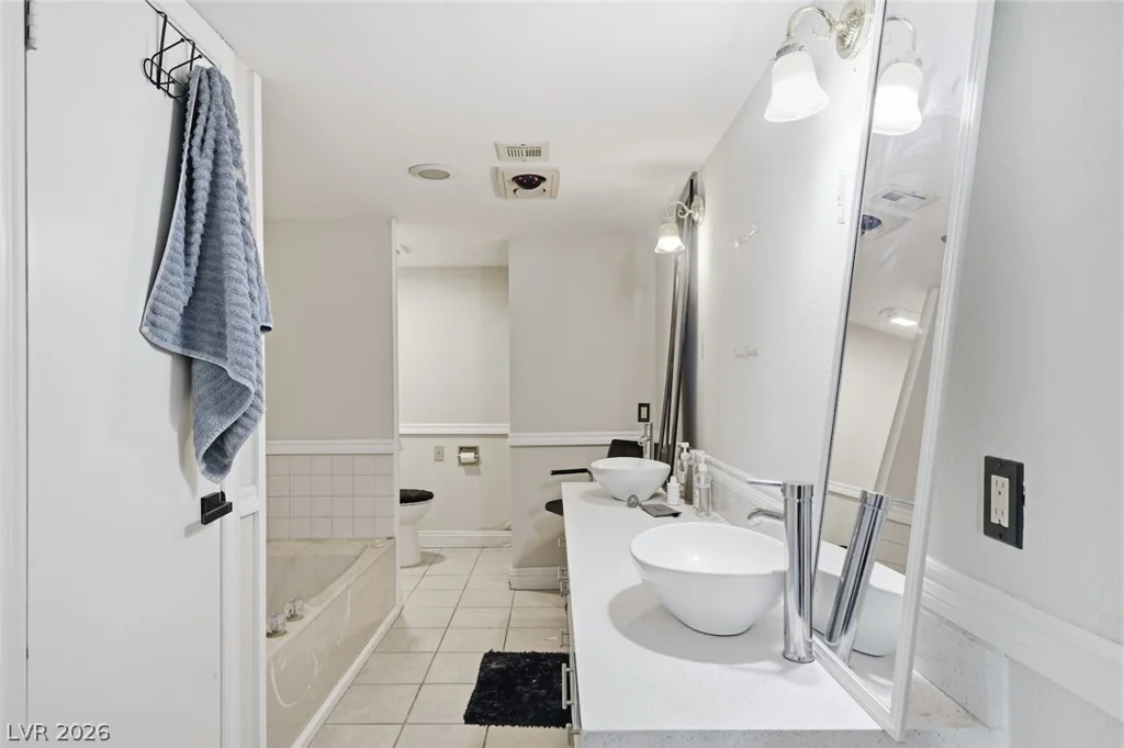 435 Los Feliz, Las Vegas, NV 89110