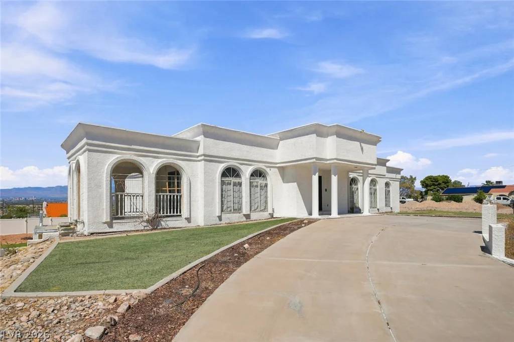 435 Los Feliz, Las Vegas, NV 89110