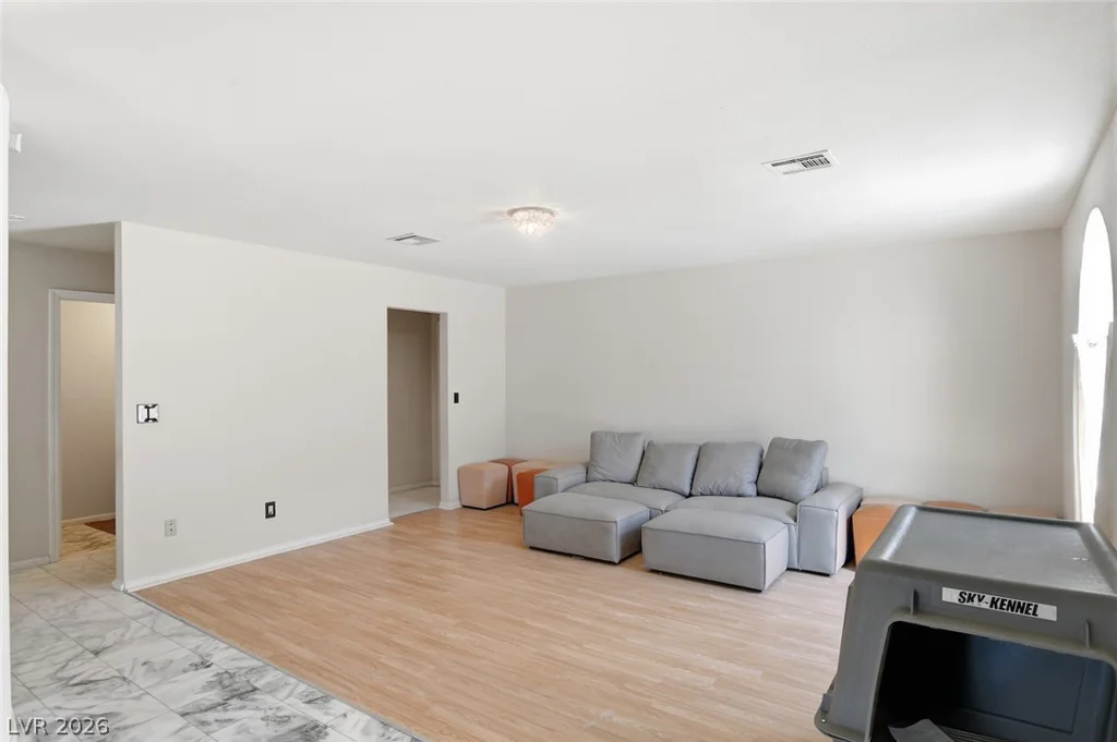 435 Los Feliz, Las Vegas, NV 89110