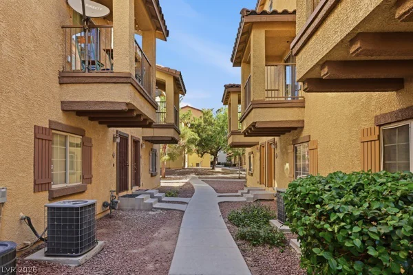 5935 Nuevo Leon, North Las Vegas, NV 89031