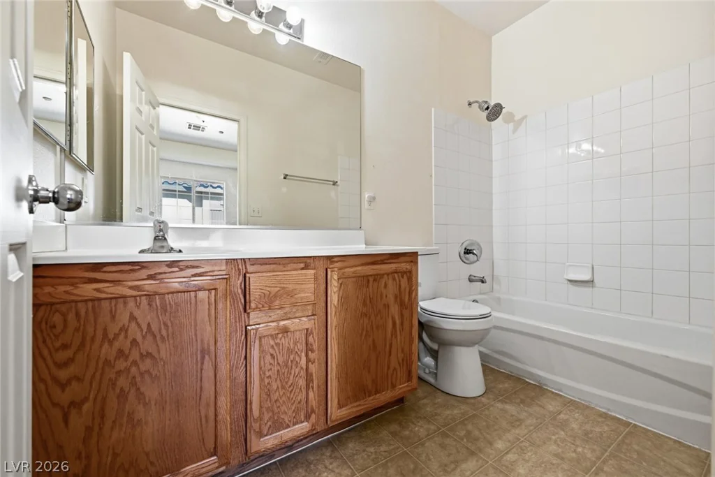5935 Nuevo Leon, North Las Vegas, NV 89031