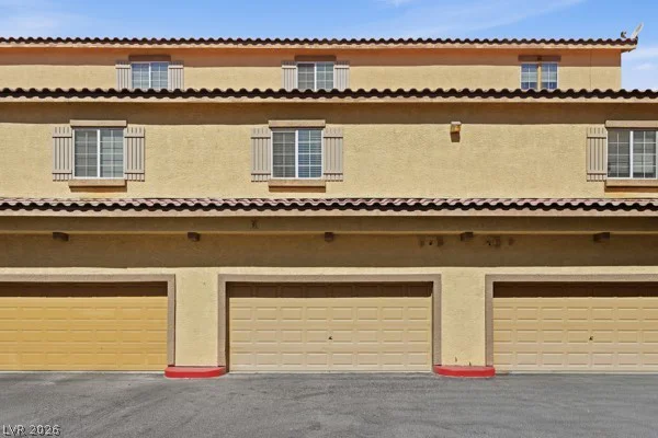5935 Nuevo Leon, North Las Vegas, NV 89031