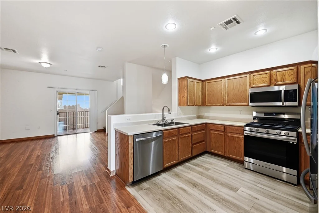 5935 Nuevo Leon, North Las Vegas, NV 89031