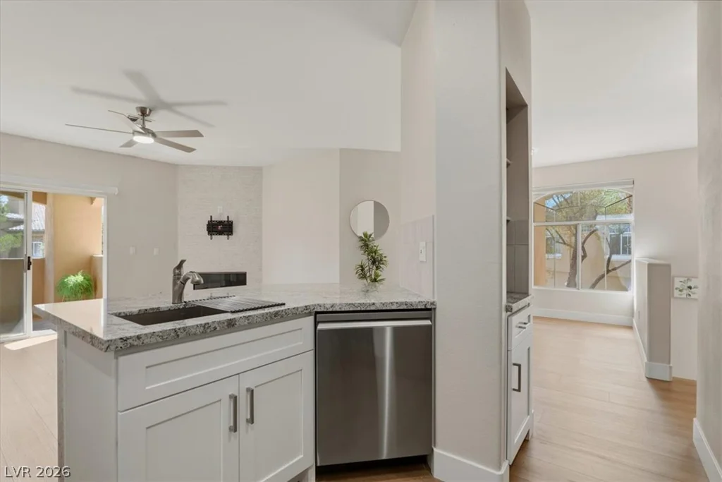1608 Hills Of Red, Las Vegas, NV 89128