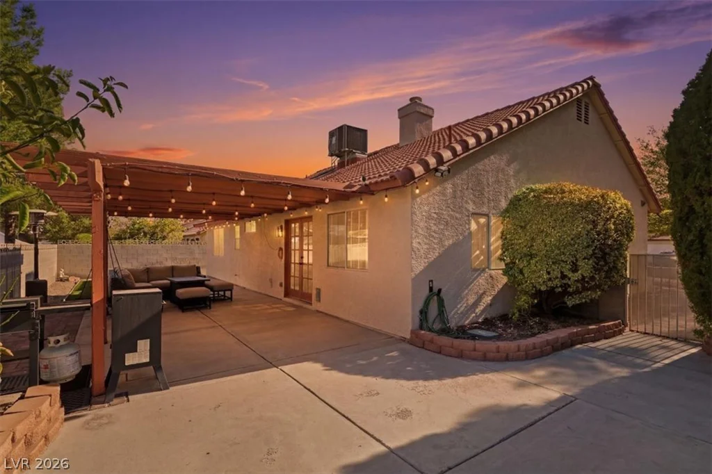 5528 Rock Creek, Las Vegas, NV 89130