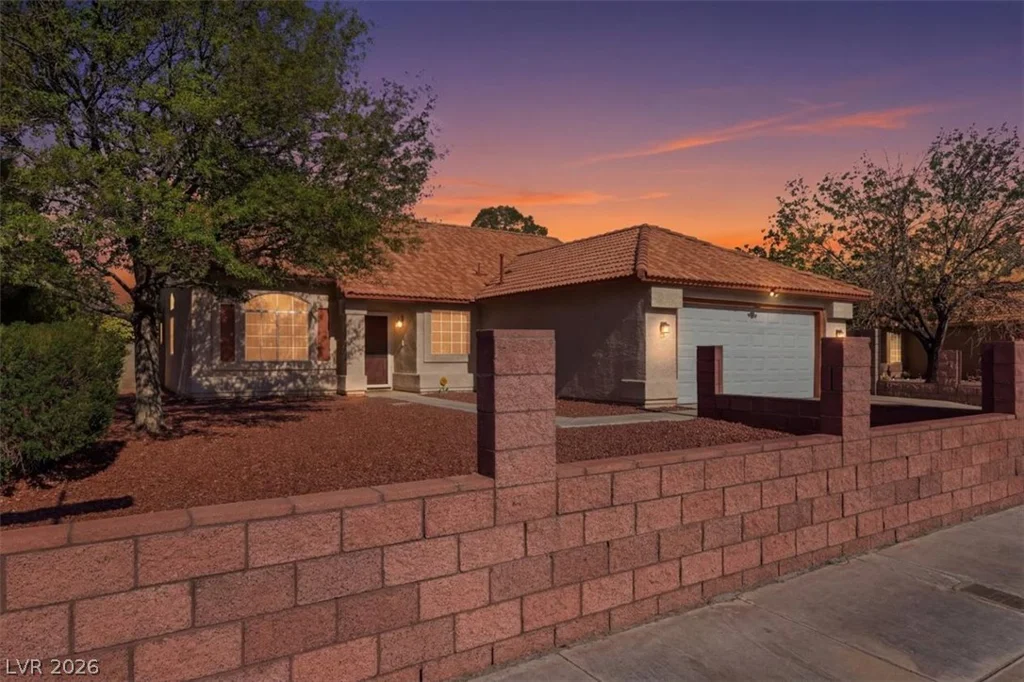 5528 Rock Creek, Las Vegas, NV 89130