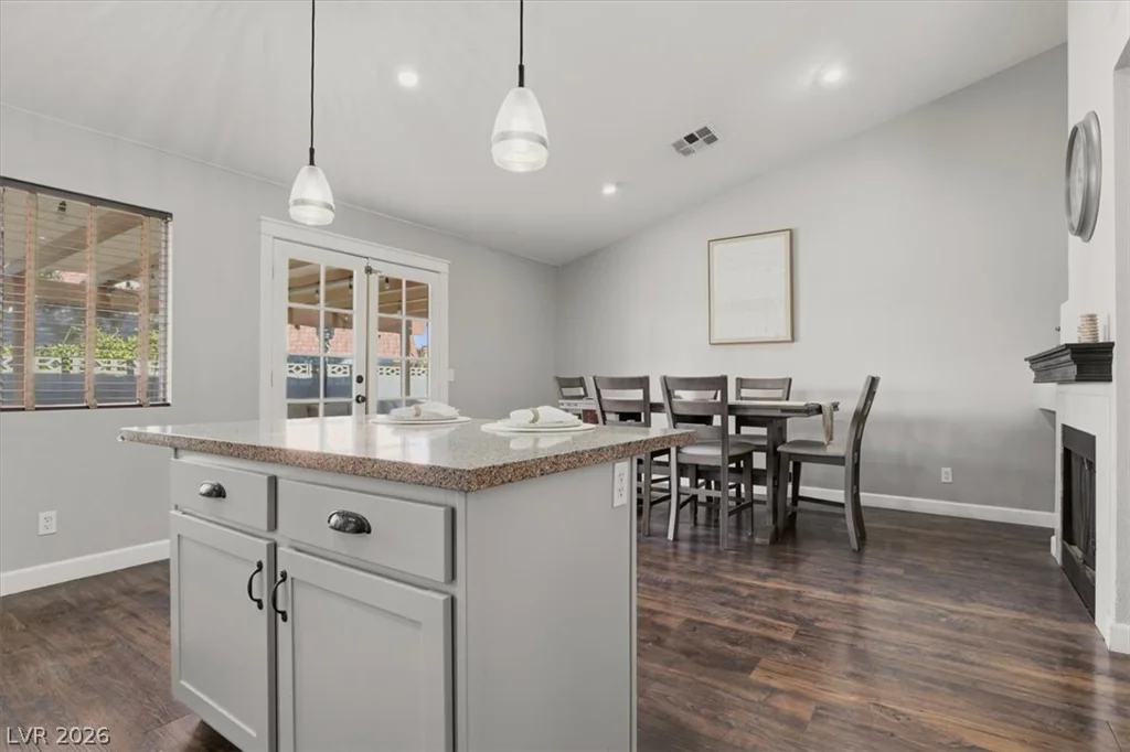5528 Rock Creek, Las Vegas, NV 89130