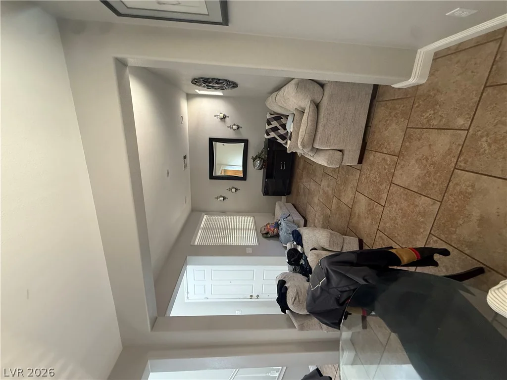 5740 Baronese, North Las Vegas, NV 89031