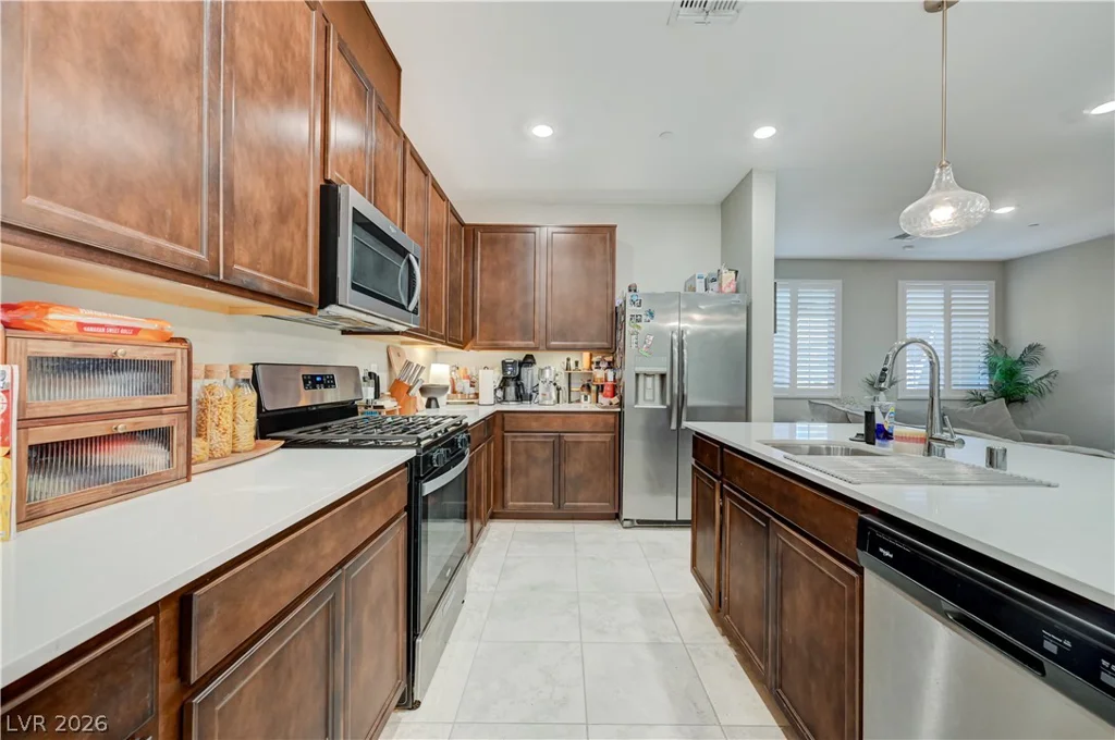 2433 Bellinzona, Henderson, NV 89044