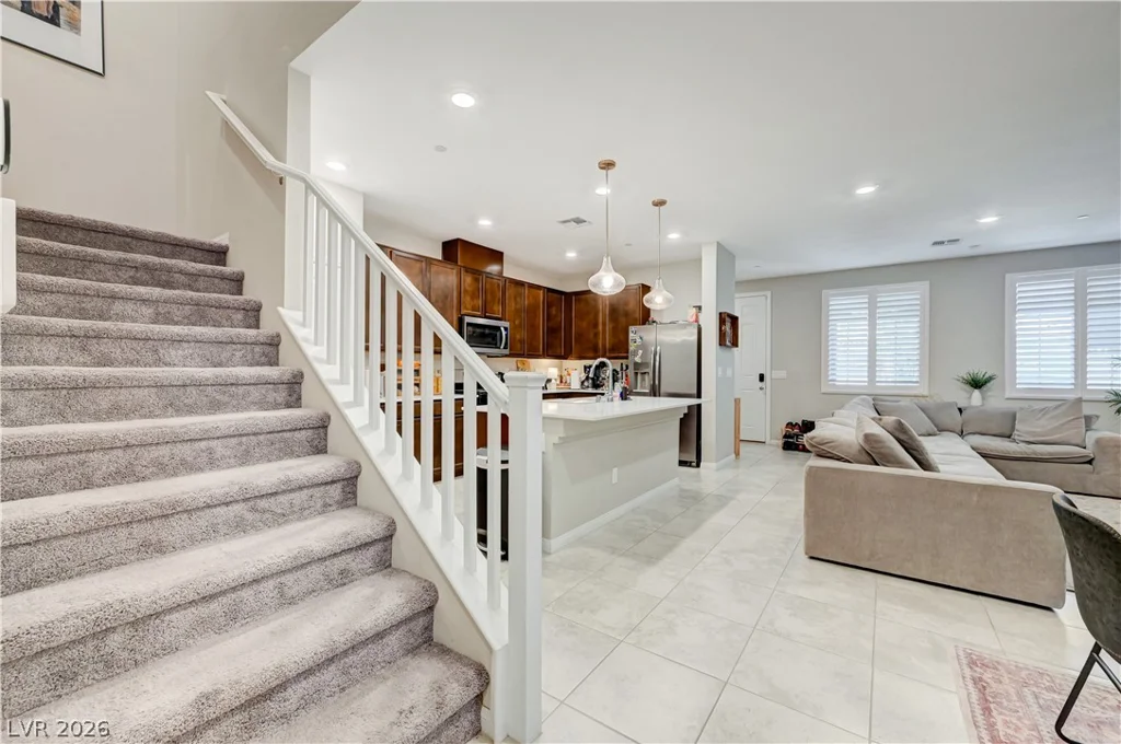 2433 Bellinzona, Henderson, NV 89044