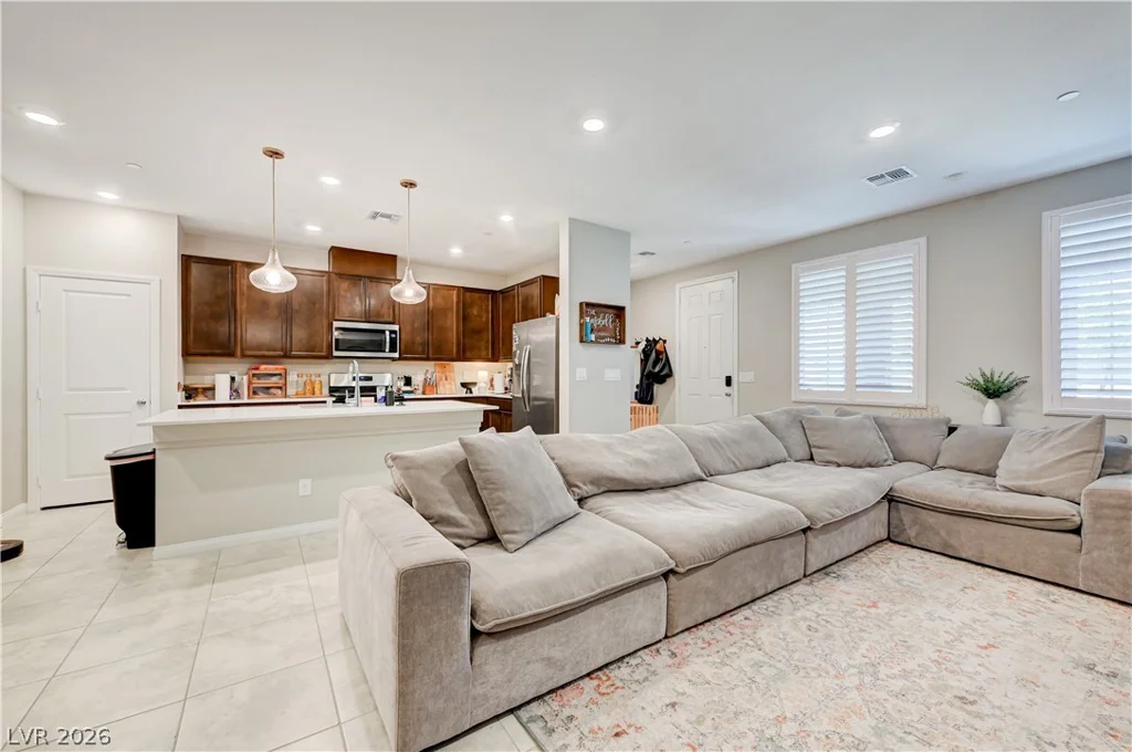 2433 Bellinzona, Henderson, NV 89044