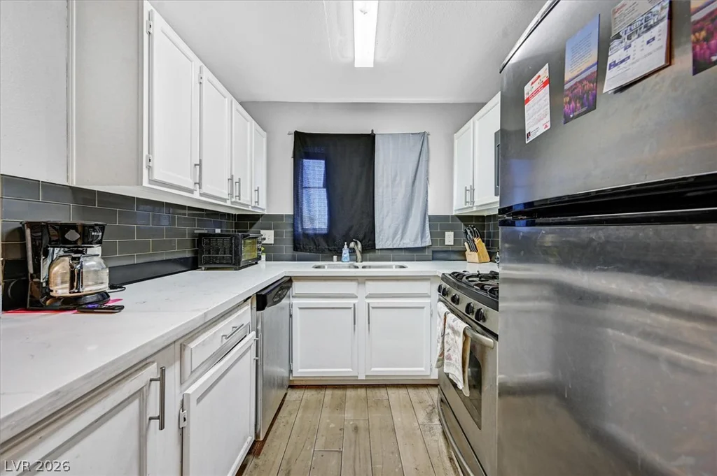 4428 Lake Mead, Las Vegas, NV 89108