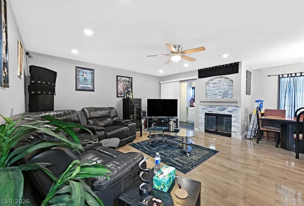 4428 Lake Mead, Las Vegas, NV 89108